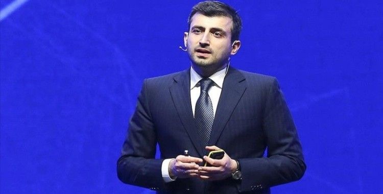 Baykar Teknik Müdürü Bayraktar'dan '#WhatsAppSiliyoruz' kampanyasına destek