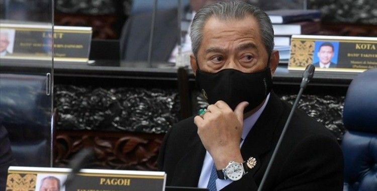 Malezya Başbakanı Muhyiddin, OHAL'de sivil hükümetin devam edeceğini açıkladı