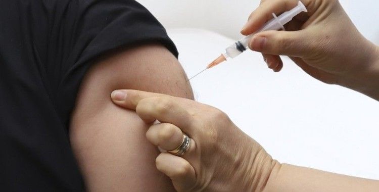 Ankara'da sağlık çalışanlarına ilk Covid-19 aşısı uygulandı