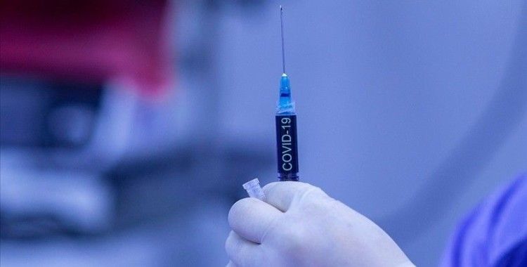 Güney Afrika'da aracı firma Kovid-19 aşısı için devletten dört katı fiyat istedi