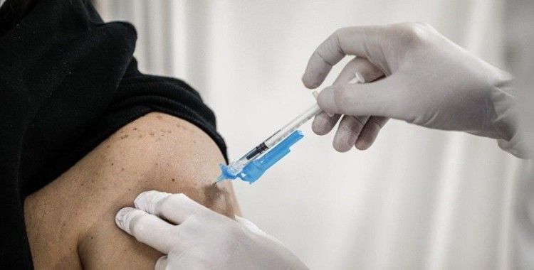 İtalya'da Kovid-19 aşısı yapılanların sayısı 1 milyonu geçti