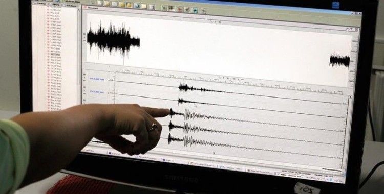 İran'da 5,5 büyüklüğünde deprem meydana geldi
