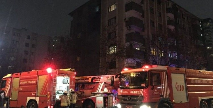 Kadıköy'de korkutan patlama: Kısıtlamada mahalleli sokağa döküldü