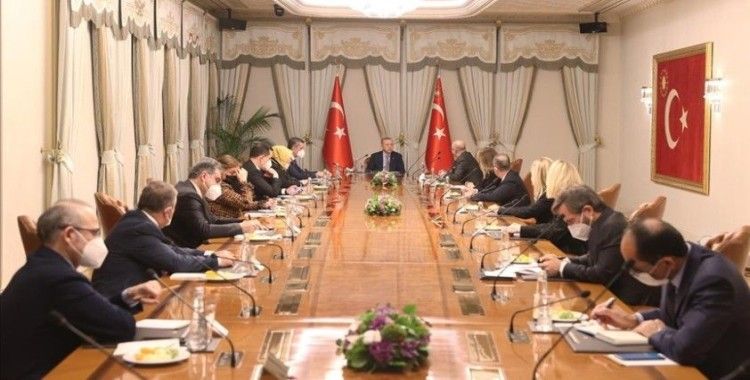 Cumhurbaşkanı Erdoğan, Darüşşafaka Yönetim Kurulu Başkanı Öktem ve beraberindekileri kabul etti
