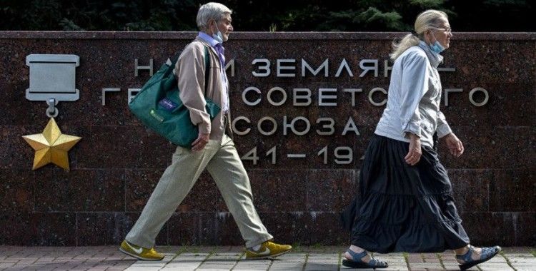Rusya'da yeni koronavirüs vakaları iki gündür 22 binin altında