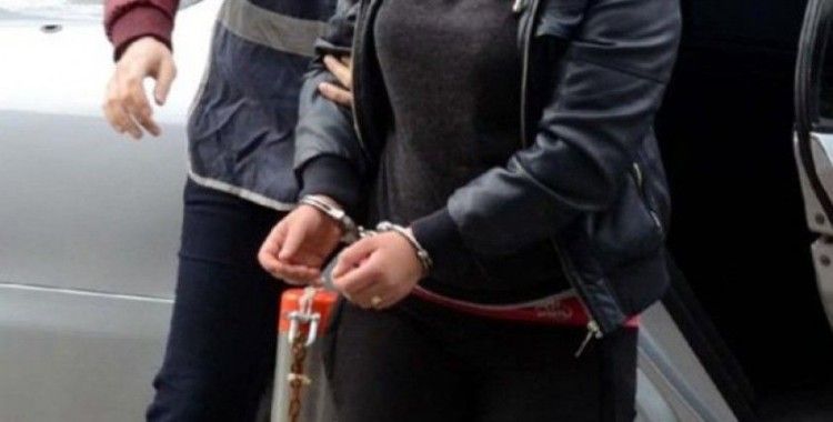 Uyuşturucu kuryesi karı koca 2 kilo 182 gram esrarla yakalandı: 1 tutuklu