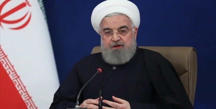 İran Cumhurbaşkanı Ruhani: En az 5-6 ay daha sağlık protokollerine uymaya devam etmeliyiz
