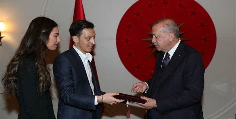 TFF Başkanı Özdemir'den Mesut Özil açıklaması: Cumhurbaşkanımızla fotoğraf verdiği için takımından uzak tuttular