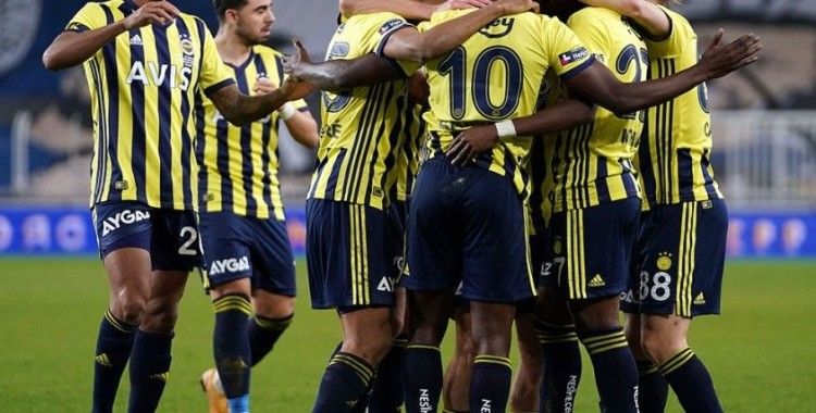 Fenerbahçe, ilk yarının son maçında Kayserispor’u 3-0 yendi