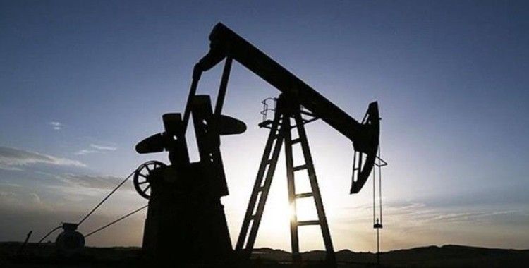 Emtia Piyasaları: Petrol fiyatları yükseldi, altın yatay seyirde
