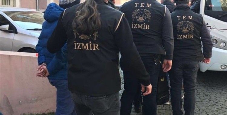 İzmir'de FETÖ'nün hücre evlerine operasyon: 35 gözaltı