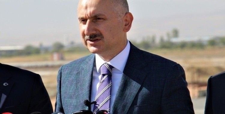 Bakan Karaismailoğlu: "Ankara-Sivas YHT hattında performans testlerine başladık"