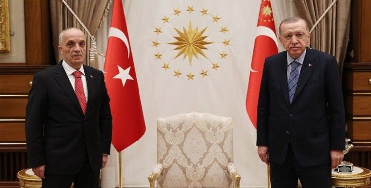 Türk-İş Genel Başkanı Atalay, Cumhurbaşkanı Erdoğan'a çalışma hayatının sorunlarıyla ilgili rapor sundu