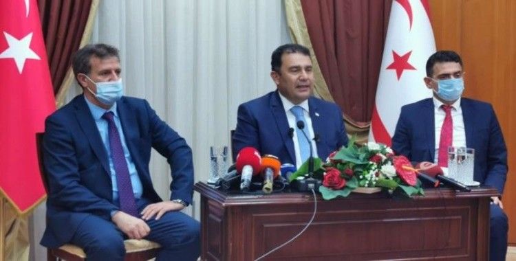 KKTC'de kısmi sokağa çıkma yasağı ülke geneline yayıldı