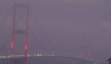 Sis kartpostallık görüntüler oluşturdu