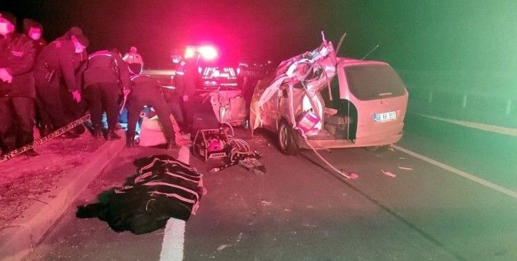 Konya’da otomobil tır ile çarpıştı: 3 ölü, 5 yaralı
