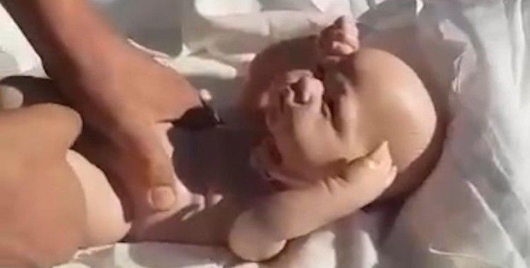 Rusya'da kefenin içinden cenaze yerine oyuncak bebekler çıktı