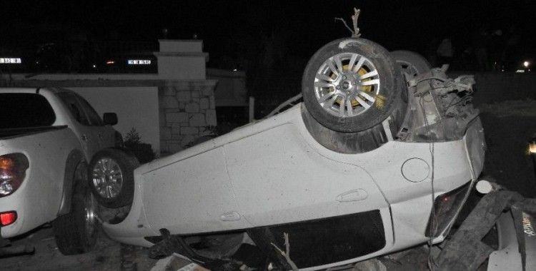 İzmir'de hortum faciası: Evlerin çatıları uçtu, arabalar ters döndü, tekneler alabora oldu