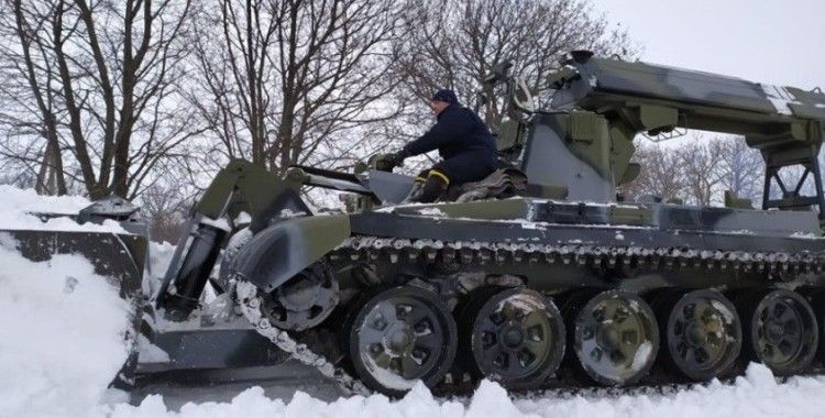 Ukrayna'da devam eden kar yağışı 64 yerleşim birimini elektriksiz bıraktı