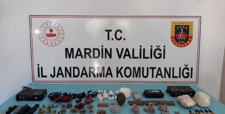 Mardin’de terör örgütü PKK’nın 14 sığınağı daha imha edildi