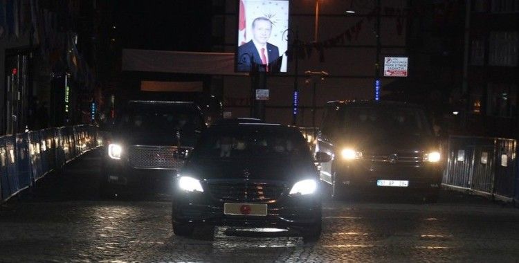 Cumhurbaşkanı Erdoğan, Kadir Topbaş'ın cenazesinin ardından Rize'ye döndü