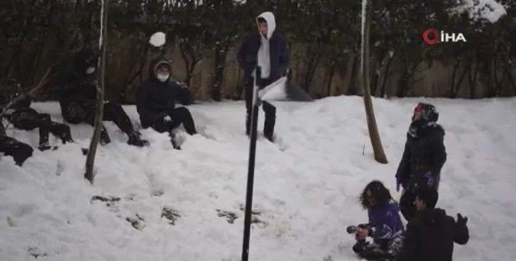 Başakşehir'de çocukların kar keyfi