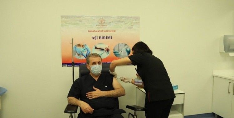 BBP Genel Başkanı Destici Covid-19 aşısı oldu
