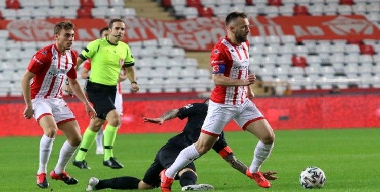 Antalyaspor yenilmezlik serisini 9 maça çıkardı
