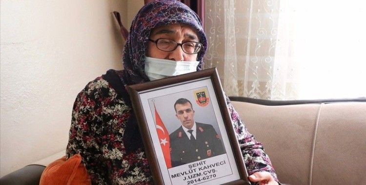 Şehit Mevlüt Kahveci'nin annesi: Cumhurbaşkanı beni aradı, bana başsağlığı diledi. Onlar neden aramadı?