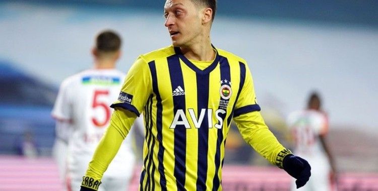 Süper Lig: Fenerbahçe: 0 - Göztepe: 1 (Maç devam ediyor)