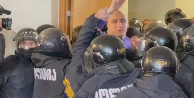 Gürcistan'da ana muhalefet partisinin başkanı tutuklandı