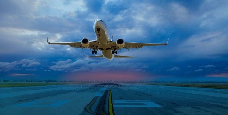 IATA: Havayolları nakit harcamaya devam edecek
