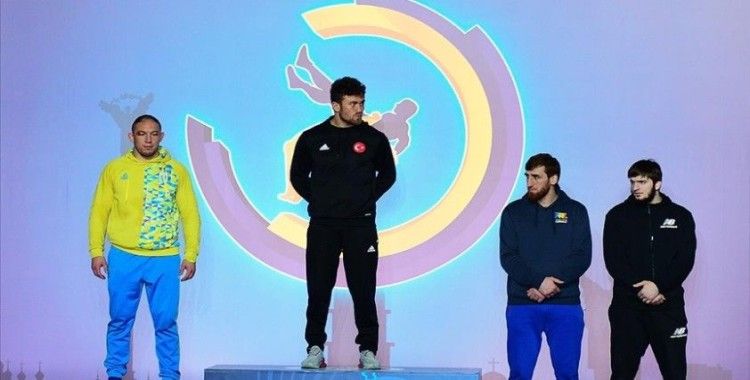 Milli güreşçiler, Ukrayna'dan 4 madalyayla dönüyor