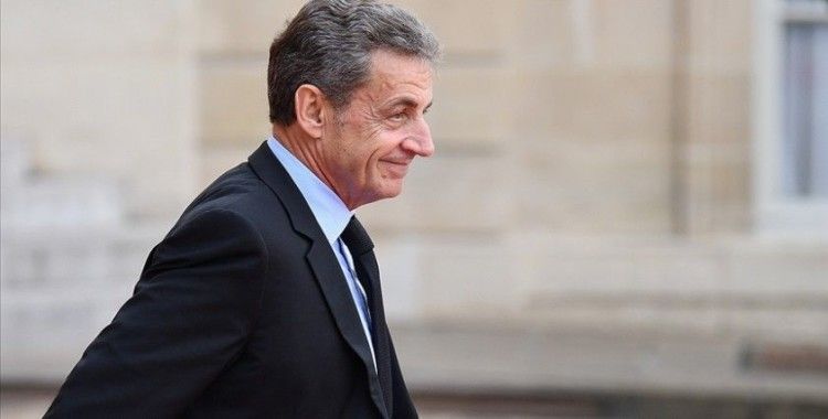 Eski Fransa Cumhurbaşkanı Sarkozy 3 yıl hapis cezasına çarptırıldı