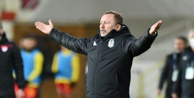 Beşiktaş Teknik Direktörü Yalçın: Yolumuza emin adımlarla gittiğimizi bir kez daha gösterdik