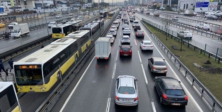 İstanbul'da akşam trafiği yüzde 71 seviyesine çıktı