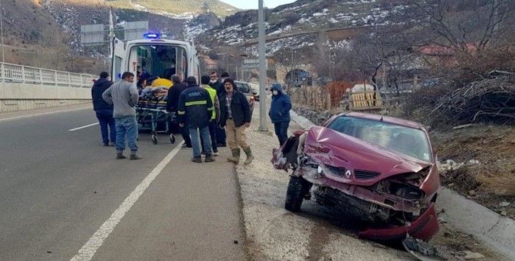 Gümüşhane'de trafik kazası: 2 yaralı