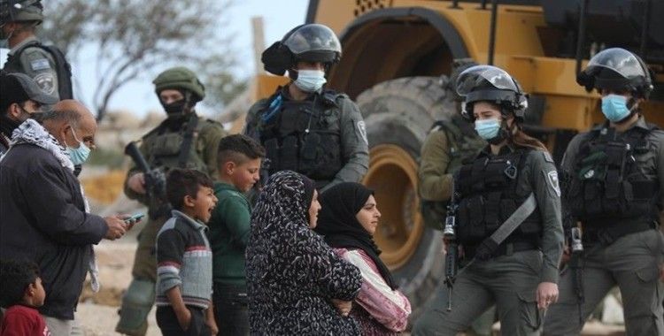 İsrail belediyesi Kudüs'te Filistinlilere ait iki evi yıktı