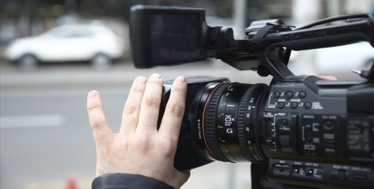 Dünya genelinde en az 840 gazeteci Kovid-19'dan hayatını kaybetti