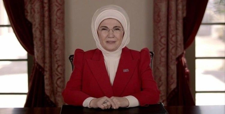 Emine Erdoğan Güçlü Türkiye’nin Güçlü Kadınları Zirvesi’nde konuştu