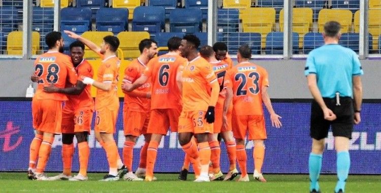Başakşehir'de 10 maçlık galibiyet hasreti sona erdi