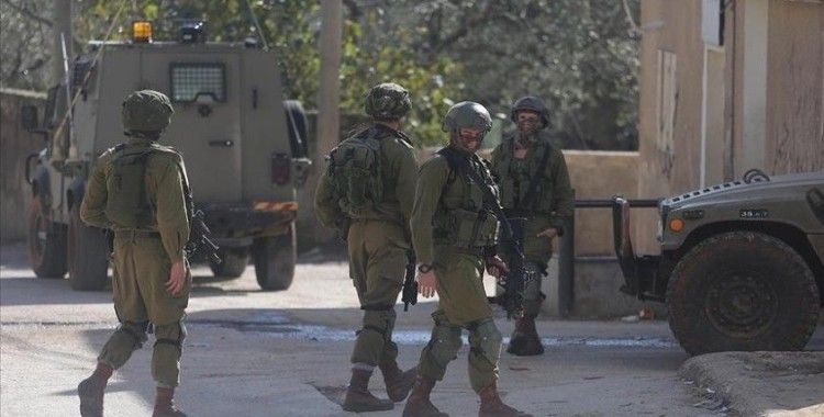 İsrail güçleri Batı Şeria'da 3 Hamas yöneticisini gözaltına aldı
