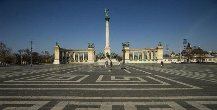 Macaristan'da Kovid-19 salgınında günlük vaka sayısı en yüksek seviyeye ulaştı