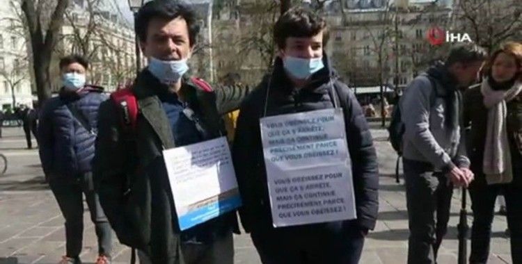 Paris’te maske ve aşı karşıtı protesto