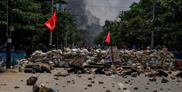 Myanmar'da bugünkü protestolarda ölenlerin sayısı 100'e yükseldi