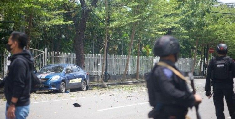 Endonezya’da kiliseye bombalı saldırı:9 yaralı