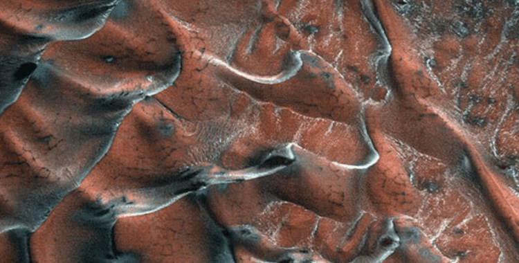 NASA, Mars'tan yeni fotoğraflar paylaştı: Buzla kaplı kum tepeleri görüntülendi