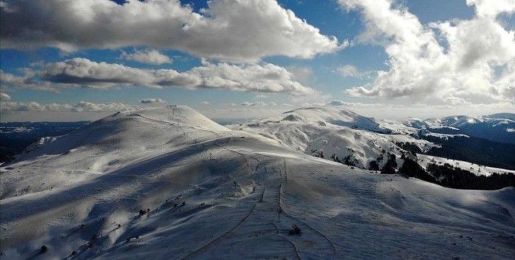 'Anadolu'nun yüce dağı' Ilgaz beyaz örtüsüyle de büyülüyor