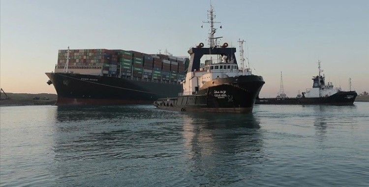 Uluslararası veriler Süveyş Kanalı'nda gemi geçişlerinin normal seyrettiğini teyit etti