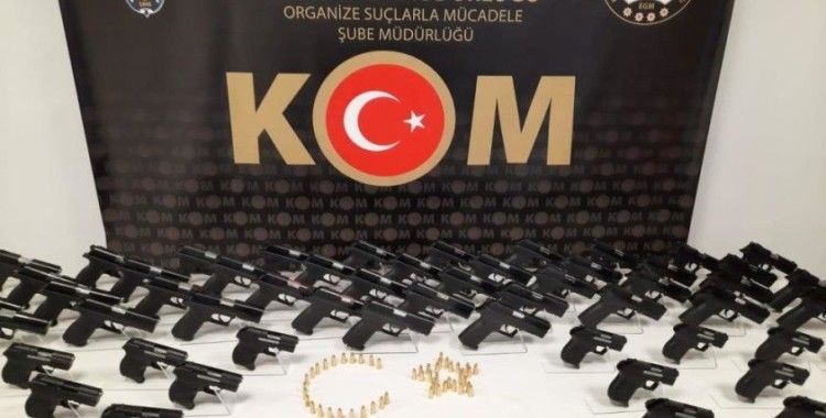 İzmir'de yasa dışı silah ticareti operasyonu: 4 gözaltı